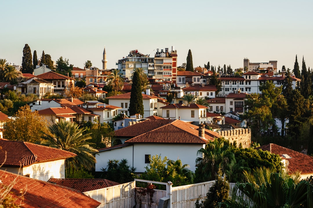 Türkiye, yerel yaşam ve turizm haberleri için Antalya eski kent görünümü